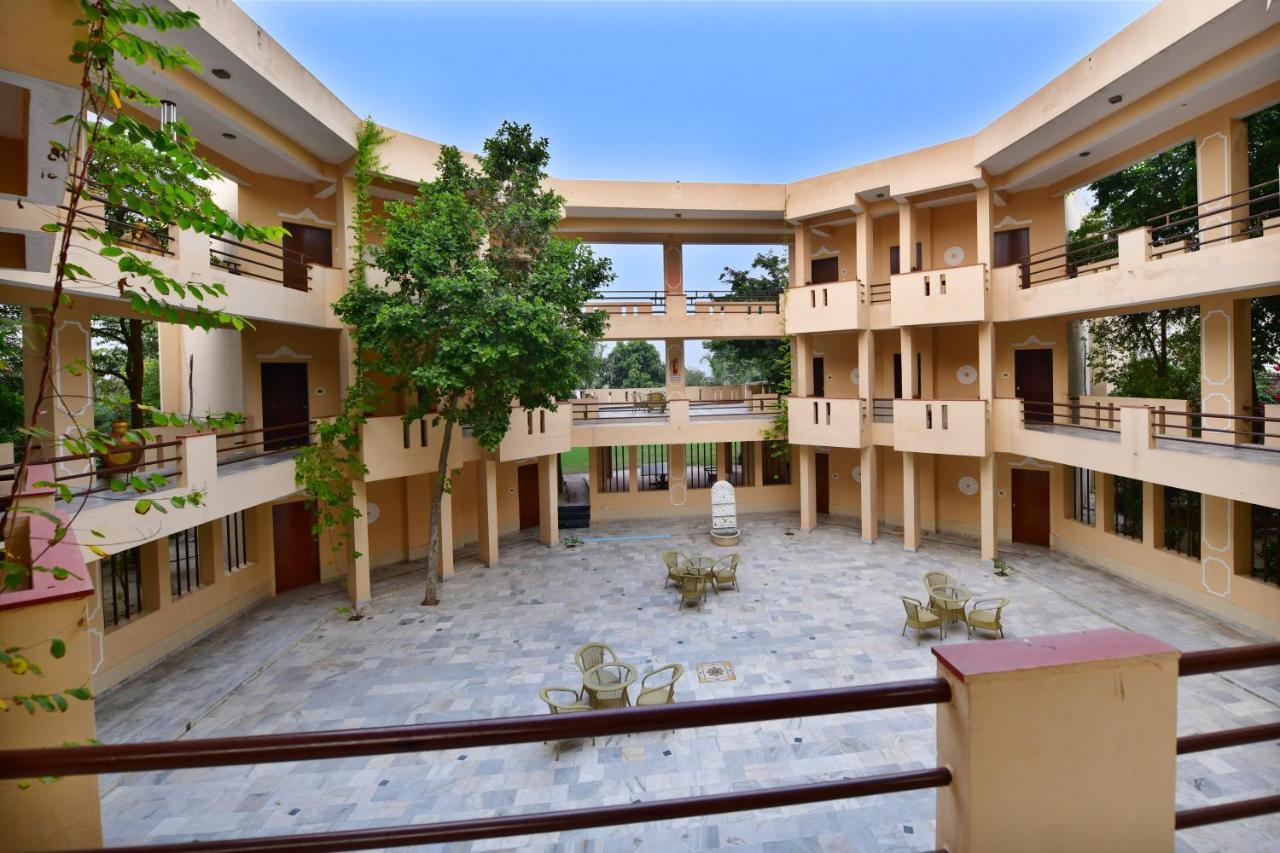 Pride Kadamb Kunj Resort Bharatpur Exteriör bild