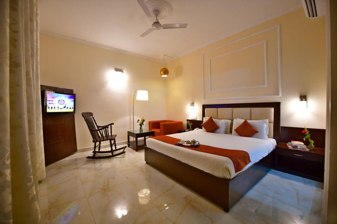 Pride Kadamb Kunj Resort Bharatpur Exteriör bild