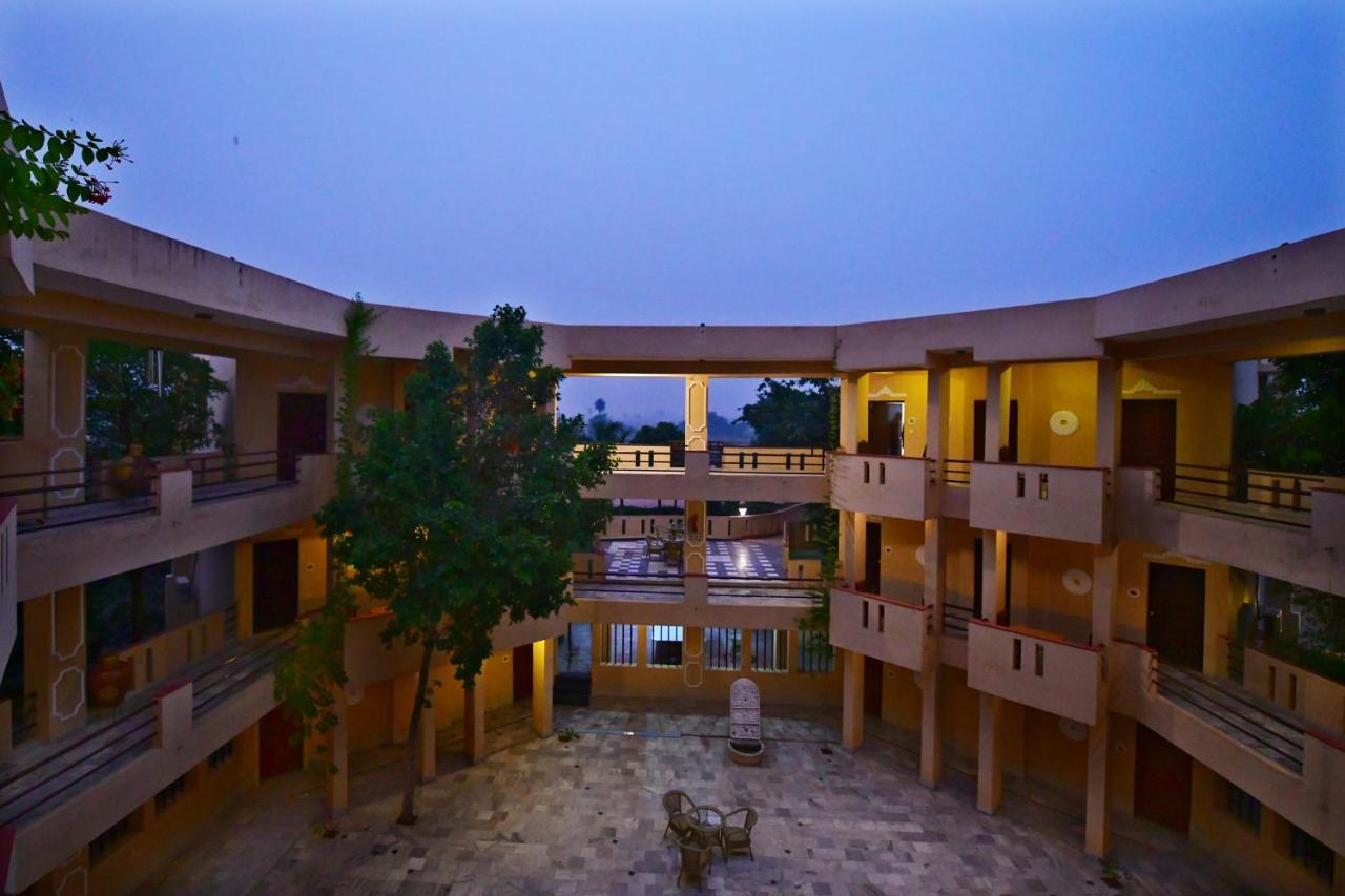 Pride Kadamb Kunj Resort Bharatpur Exteriör bild