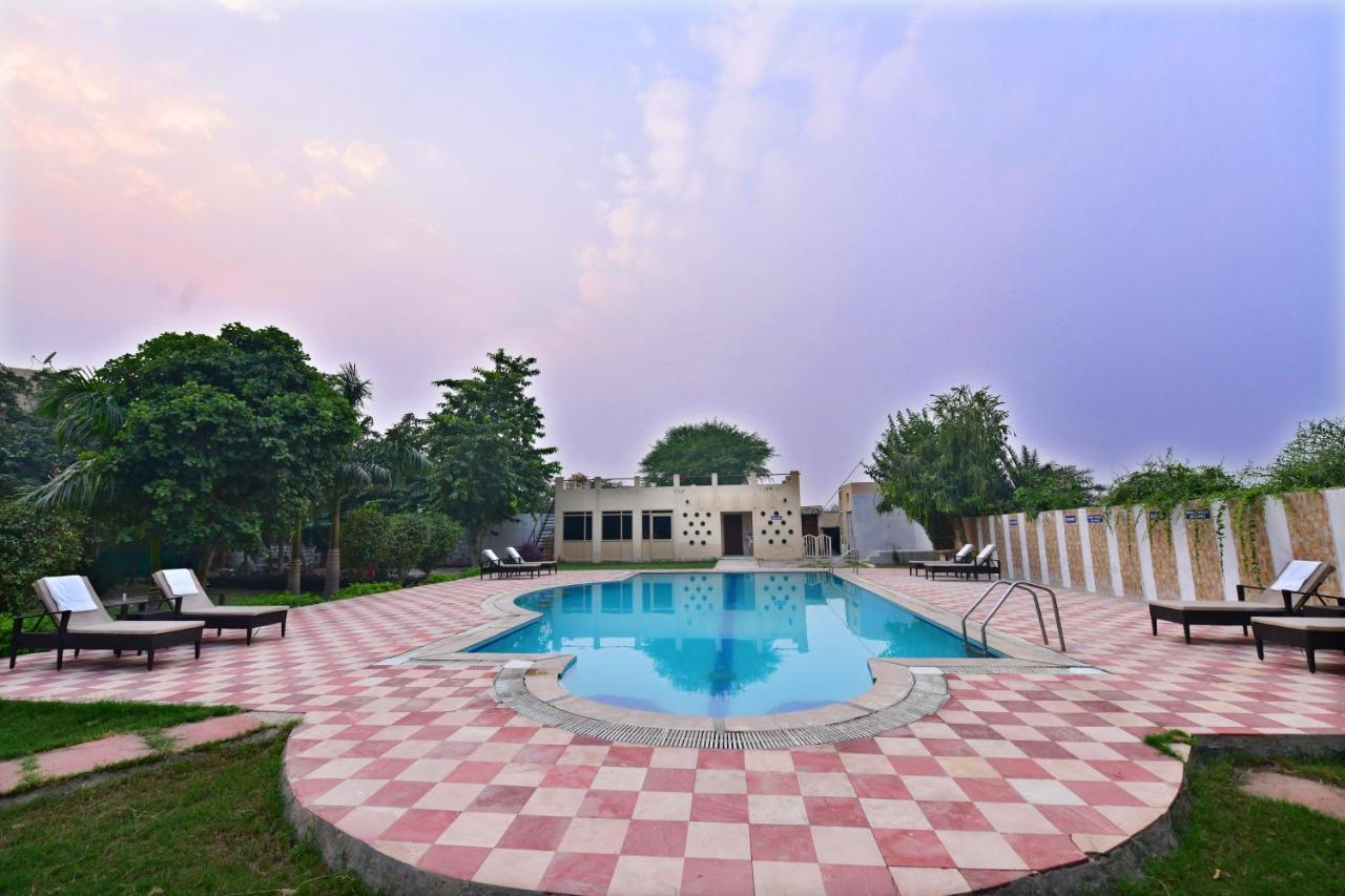 Pride Kadamb Kunj Resort Bharatpur Exteriör bild