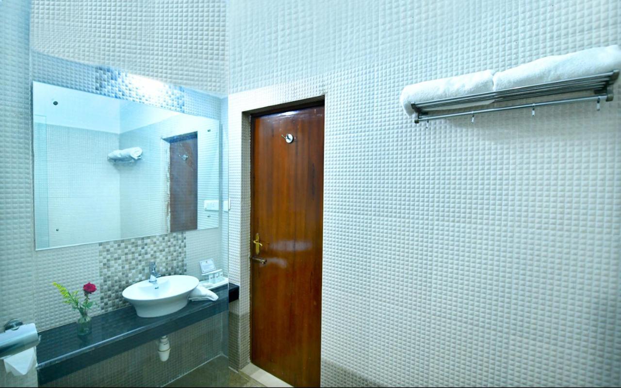 Pride Kadamb Kunj Resort Bharatpur Exteriör bild